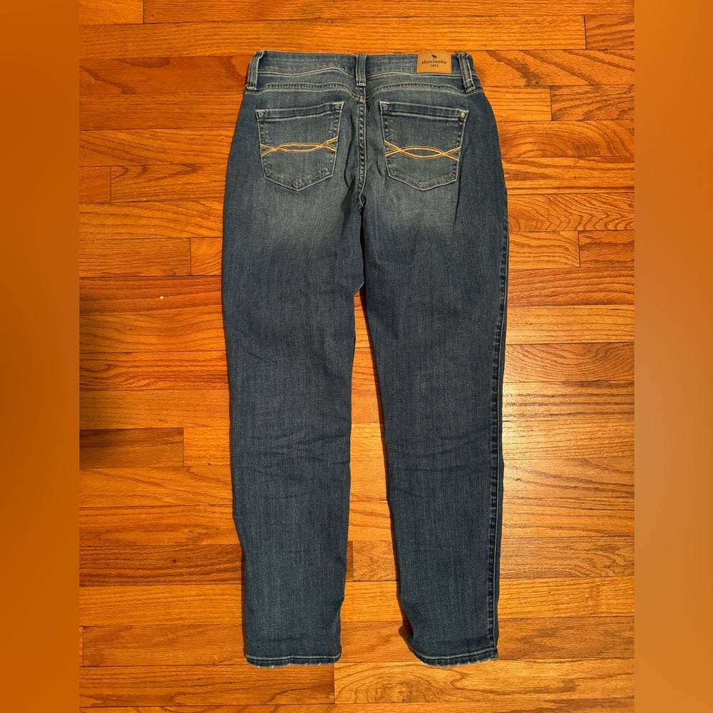 Abercrombie Kids Girlfriend Jeans - Picture 6 of 6